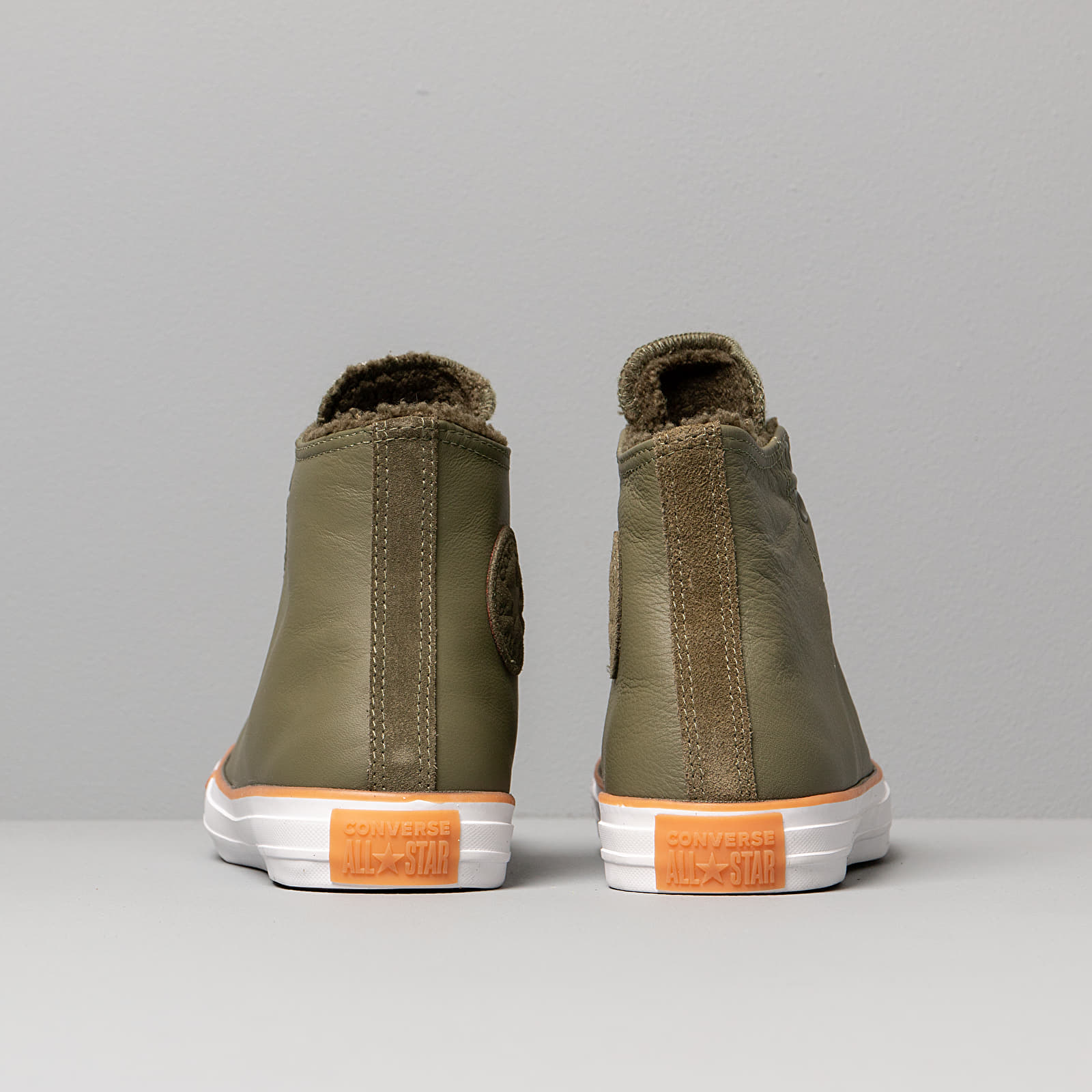 Vyriška avalynė Converse Chuck Taylor All Star Faux Shearling Field Surplus/ White/ Honey