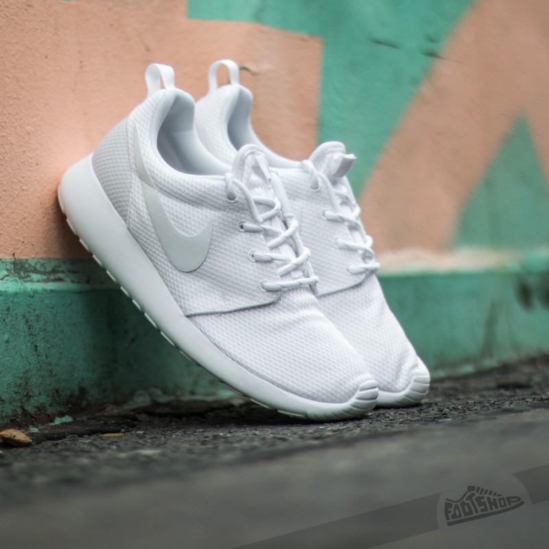Nike roshe 1 white best sale