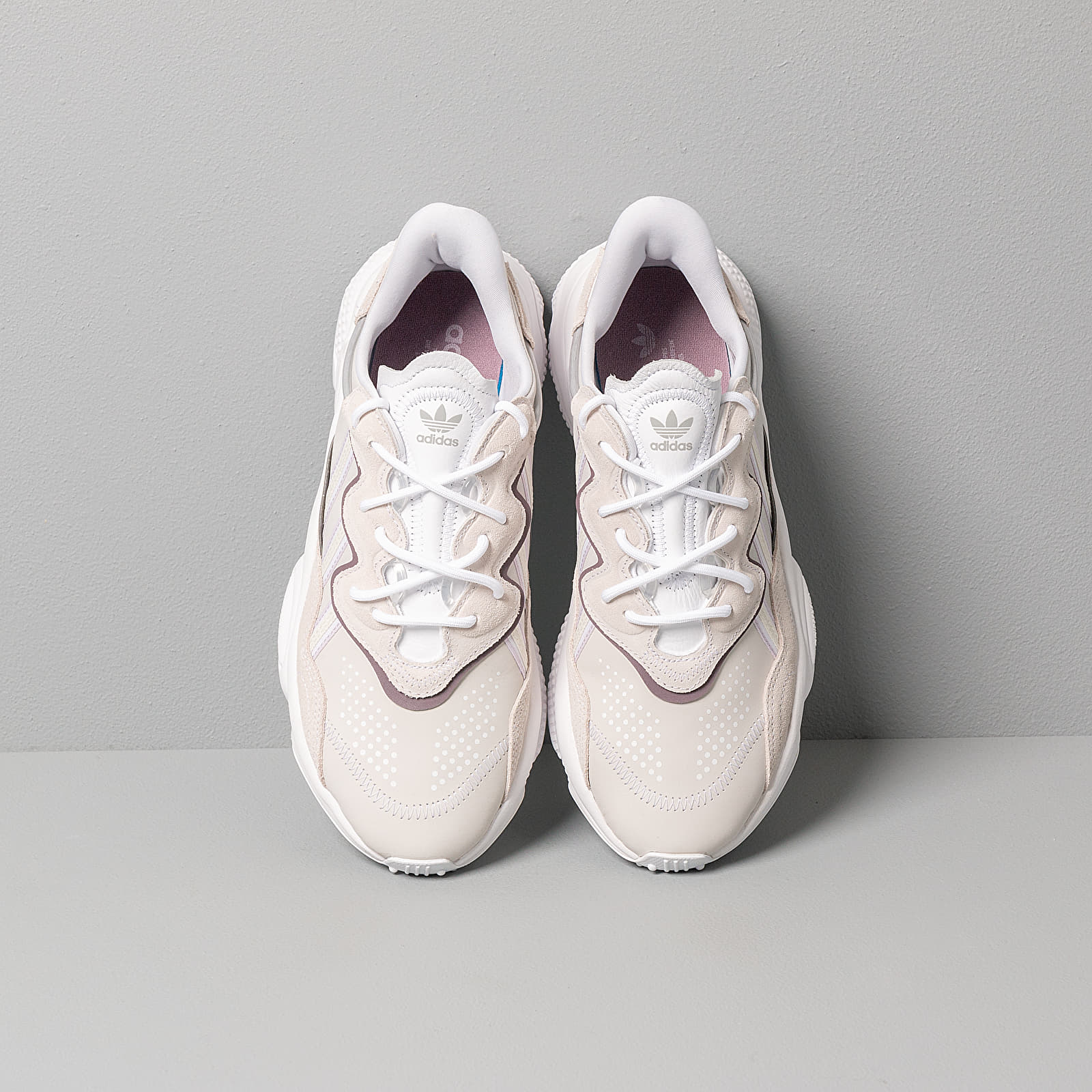 Adidas ozweego white aqua 2025