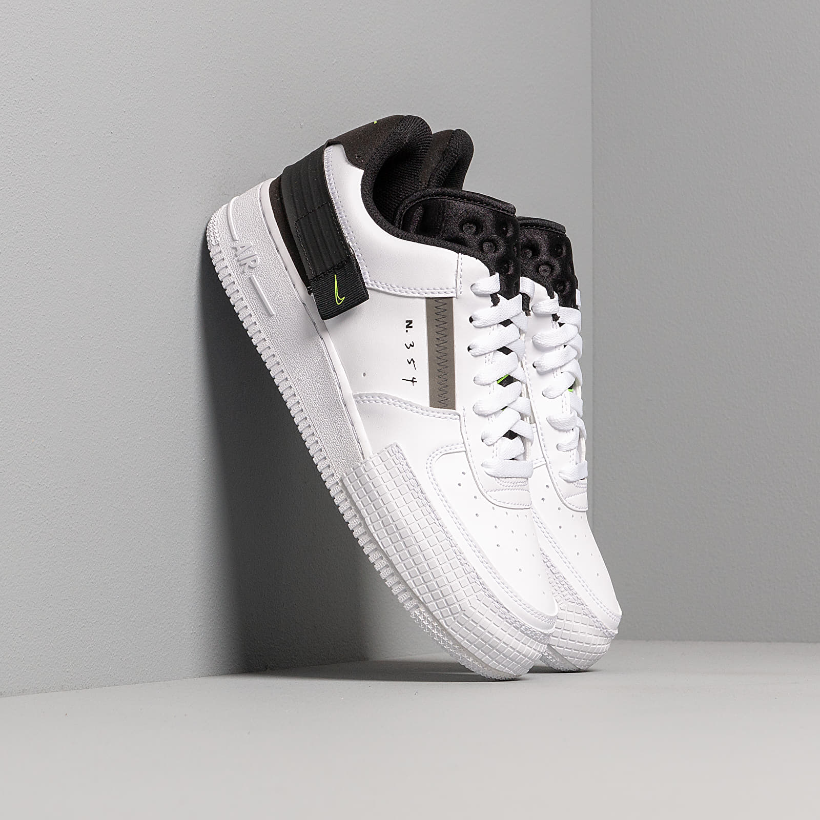 Herren Sneaker und Schuhe Nike Air Force 1-Type White/ Volt-Black-White