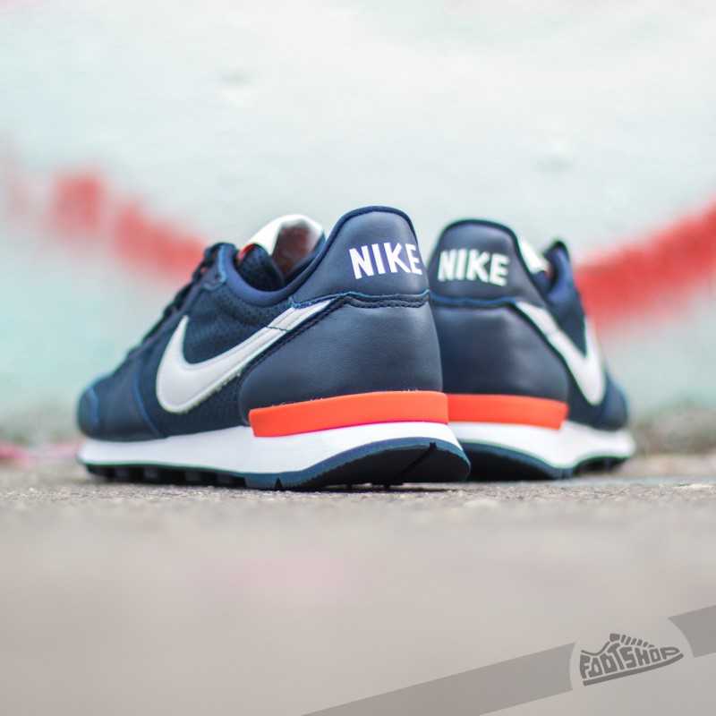 Nike internationalist femme orange top