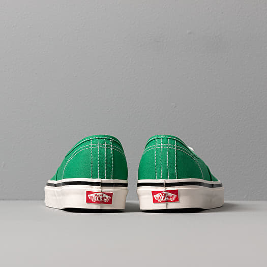 Vans emerald square store