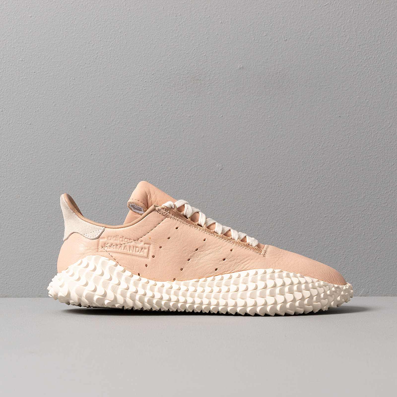 Sapatos de homem adidas Kamanda St Pale Nude/ Off White/ Blue