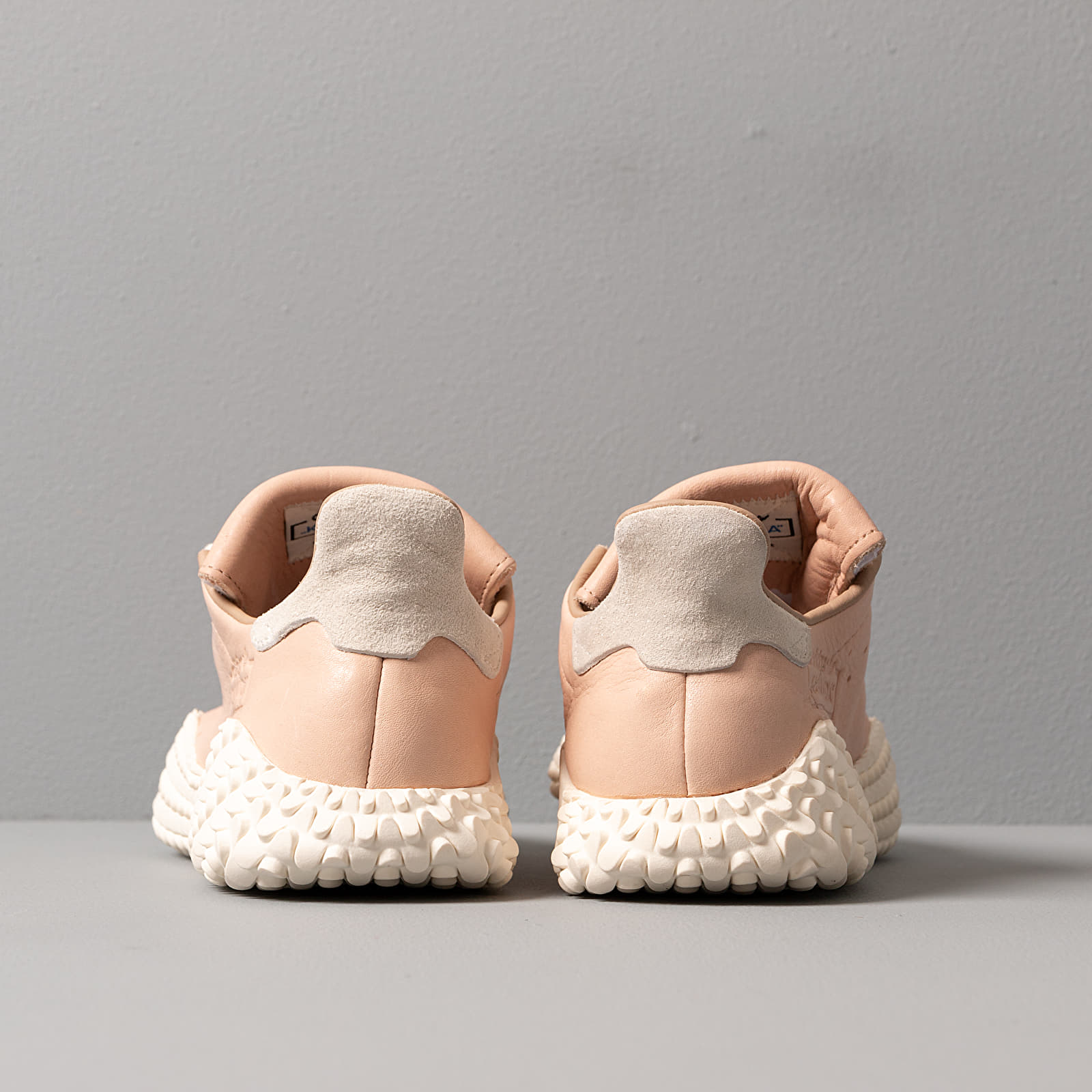 Sapatos de homem adidas Kamanda St Pale Nude/ Off White/ Blue