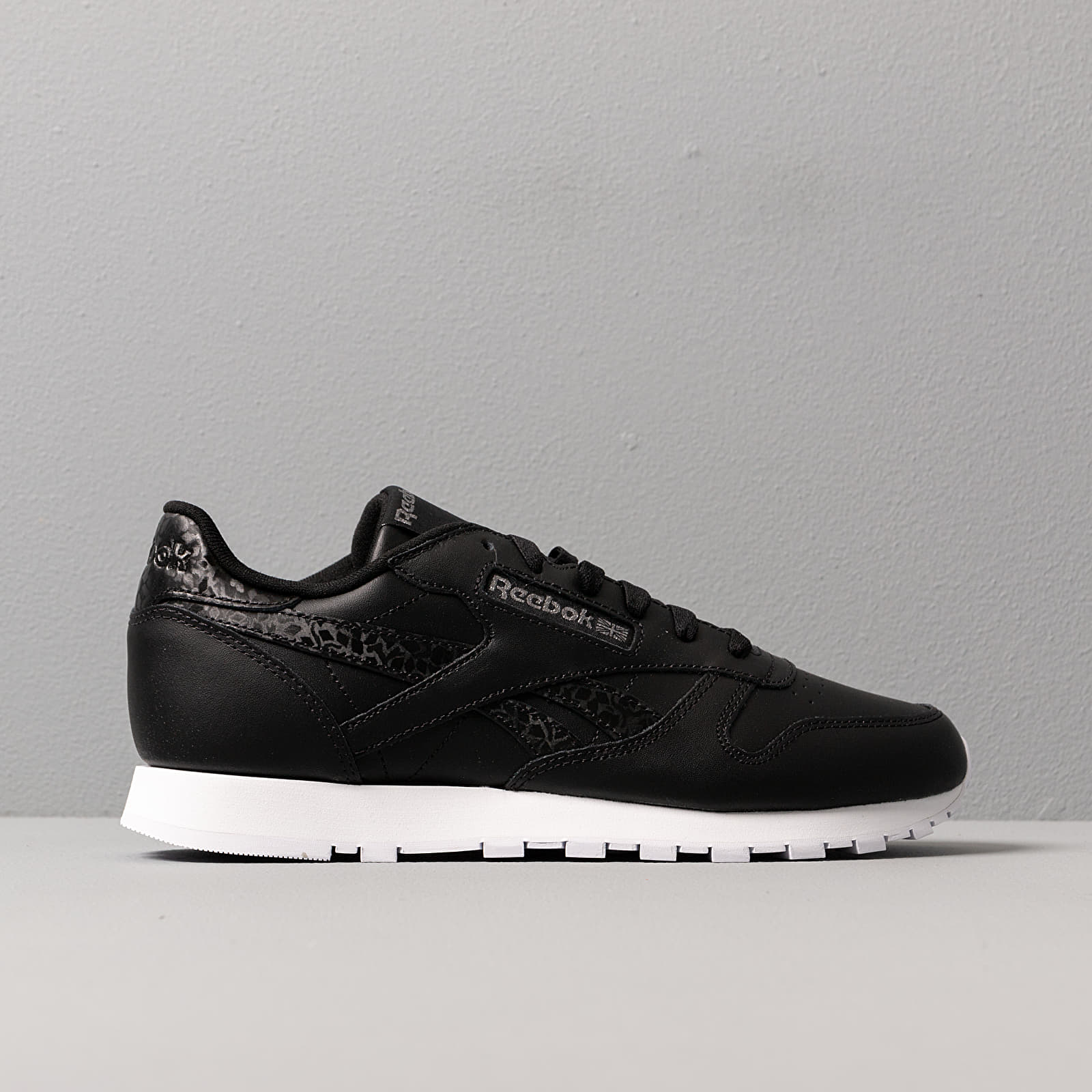 Women's shoes Reebok Classic Leather Black/ Black/ White