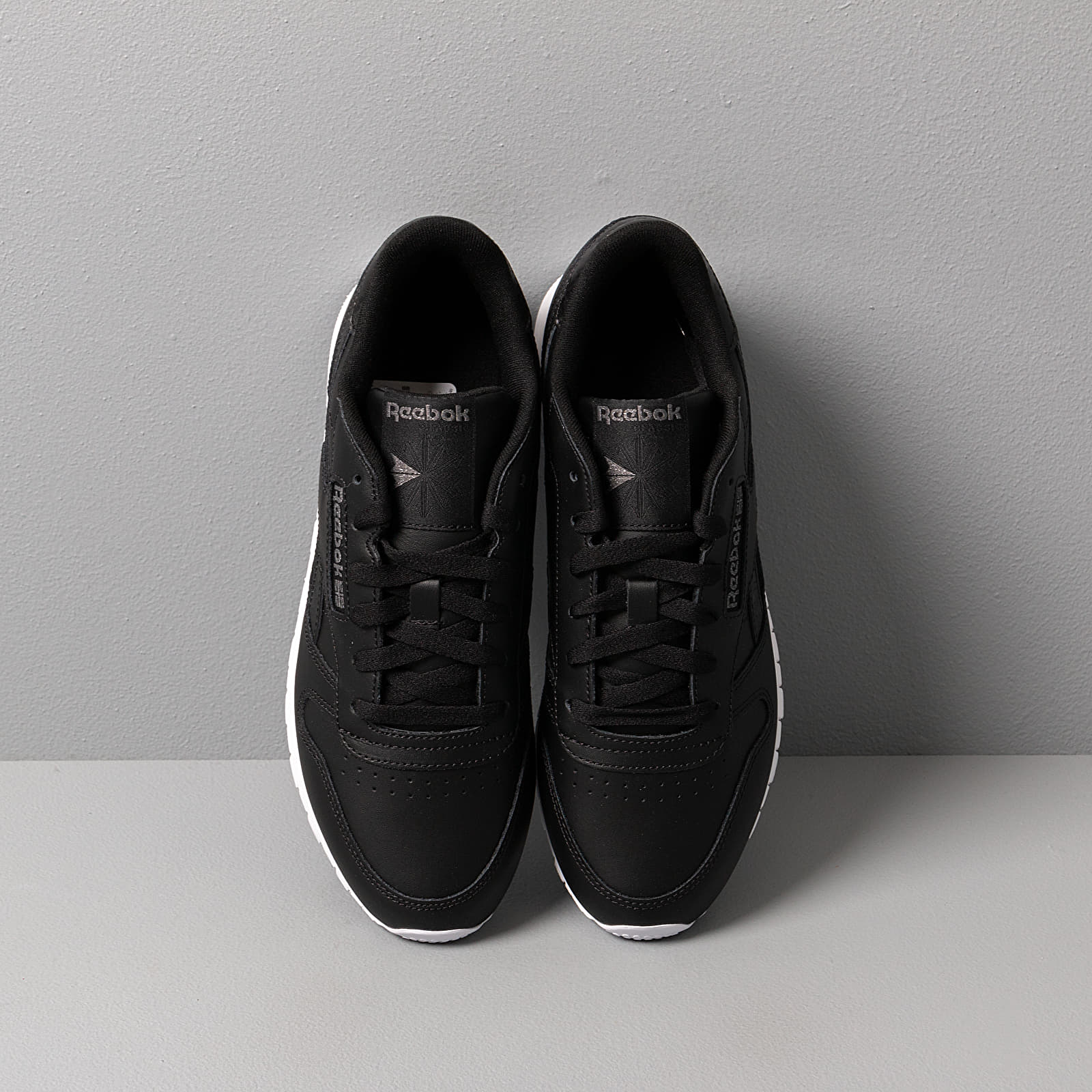 Black white reebok online