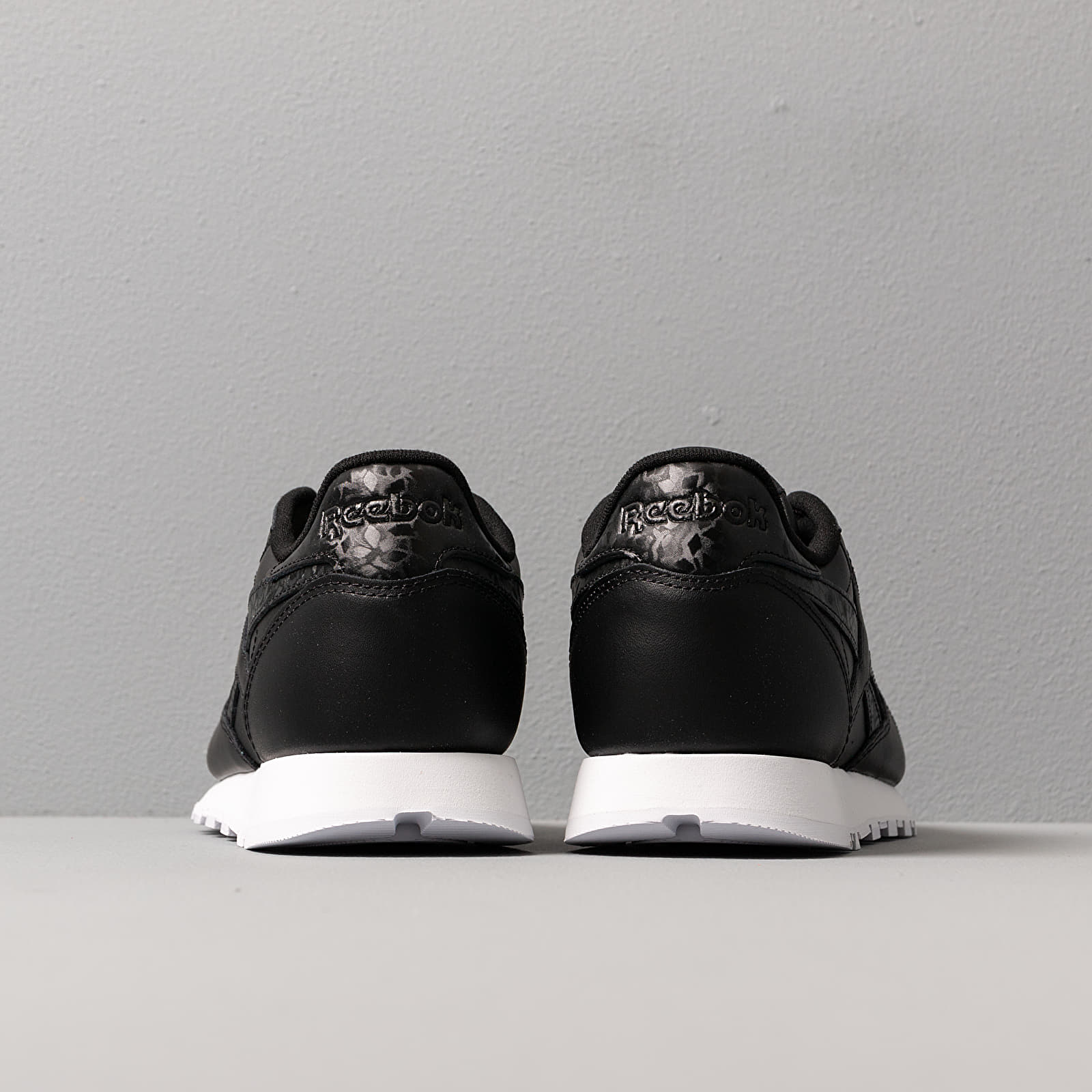 Women's shoes Reebok Classic Leather Black/ Black/ White