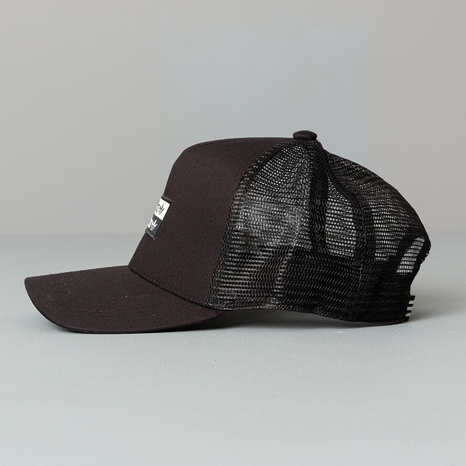 Caps adidas RYV Curved Trucker Cap Black White Footshop