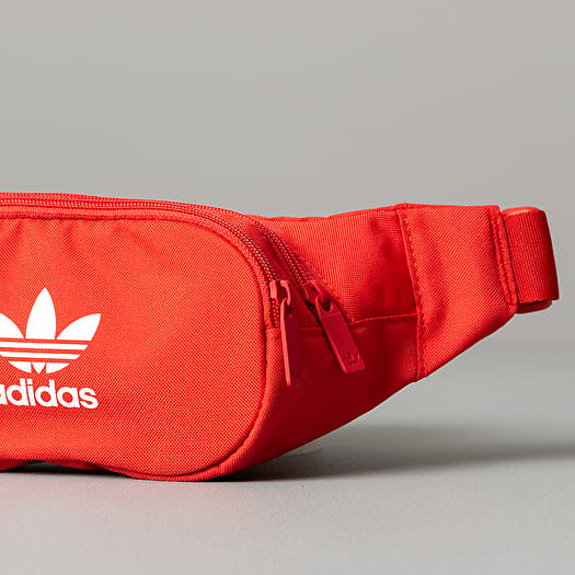 Banane adidas rouge outlet