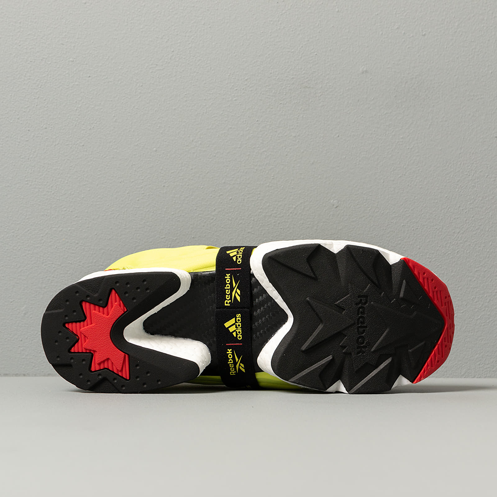 Buty męskie Reebok Instapump Fury BOOST Black/ Hypergreen/ Reebok Red