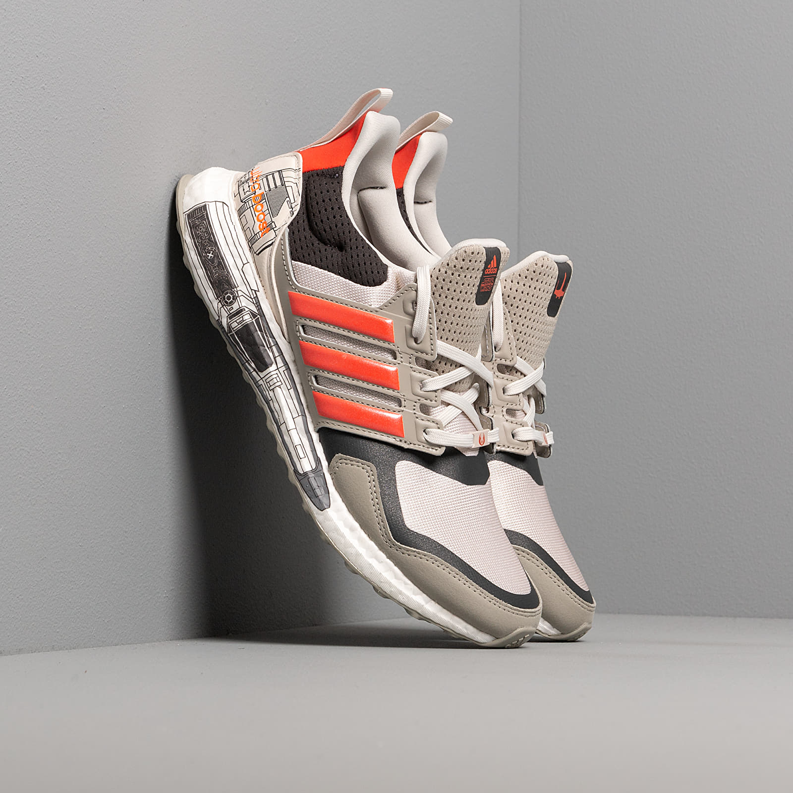 Herren Sneaker und Schuhe adidas x Star Wars UltraBOOST S&L Sesame/ Active Orange/ Carbon