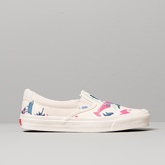 Vans bricolage slip on sale on