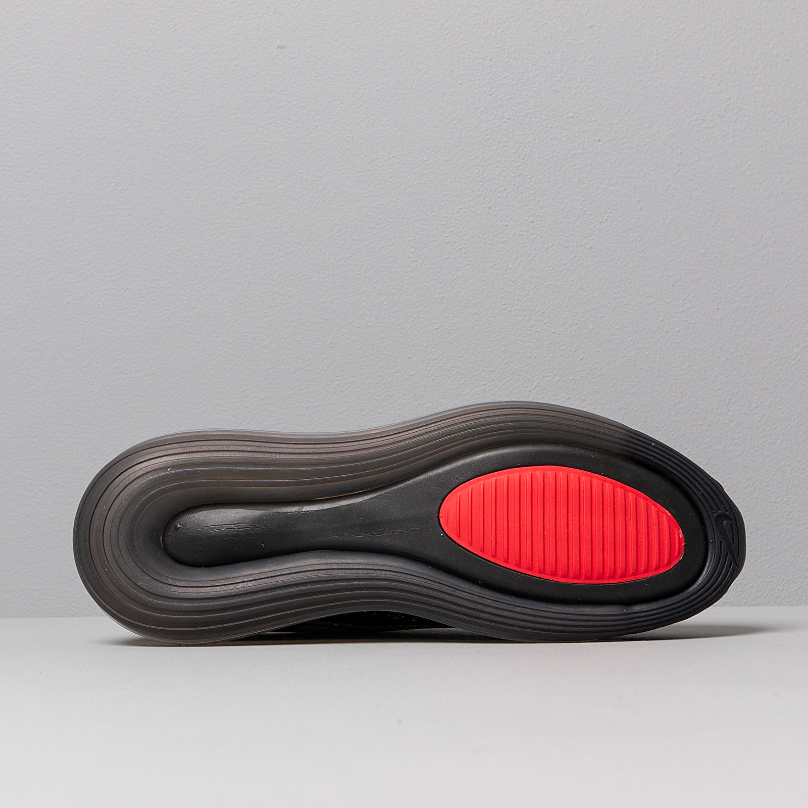 Nike x undercover air hot sale max 720 - black/university red