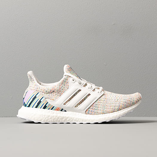 Ultra boost white glow green 2025