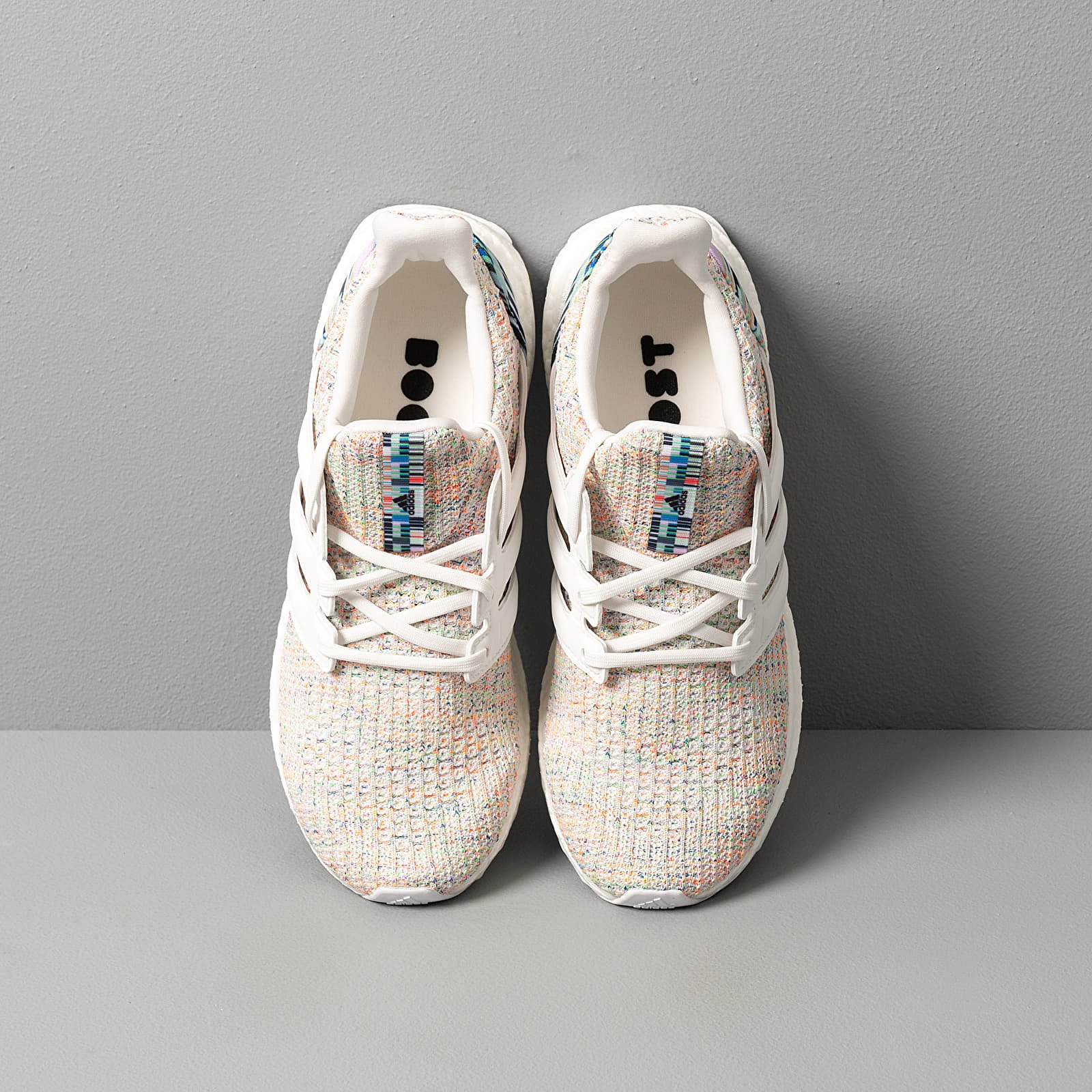 Ultra boost crystal white/glow green hotsell