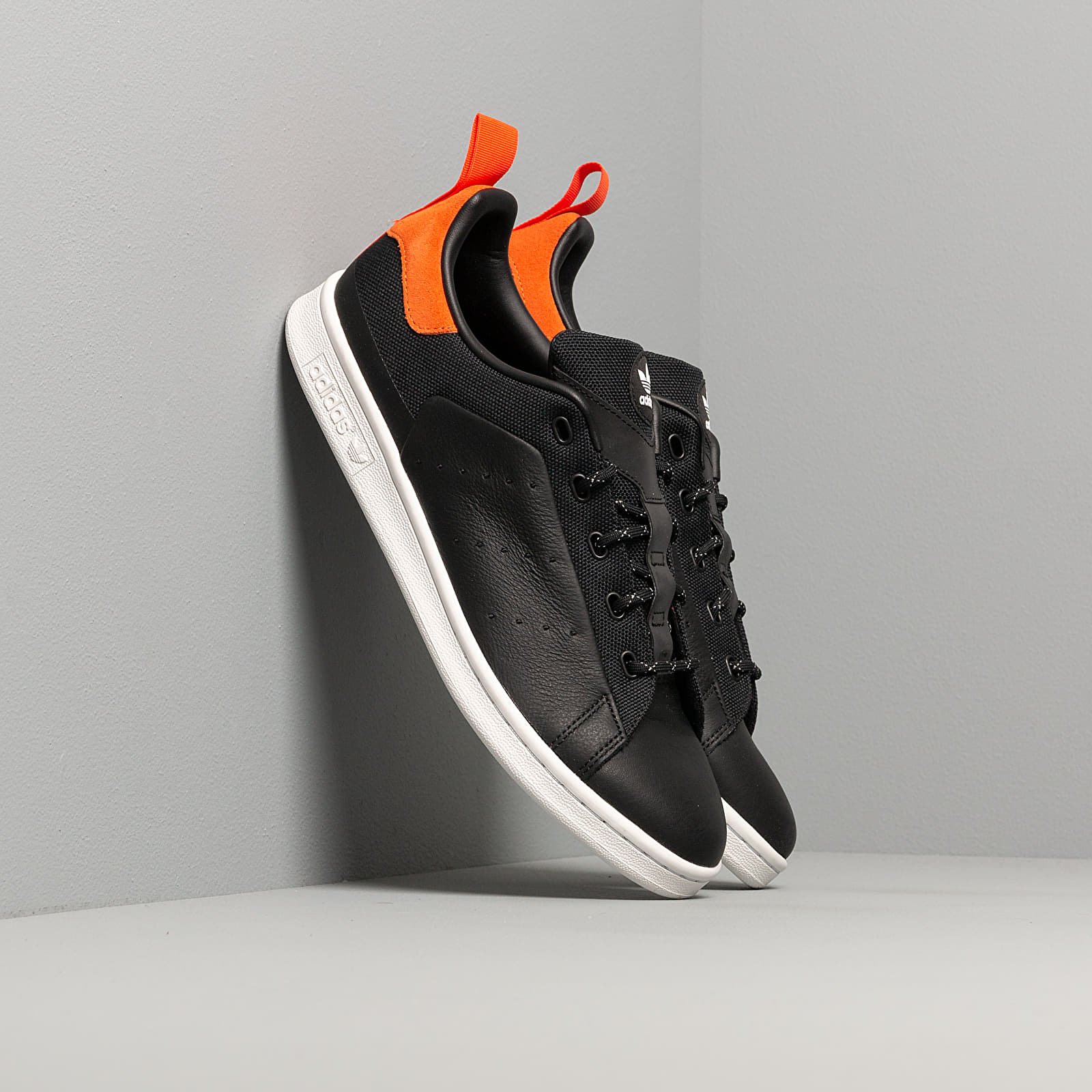 Férfi cipők adidas Stan Smith Core Black/ Core Black/ Off White