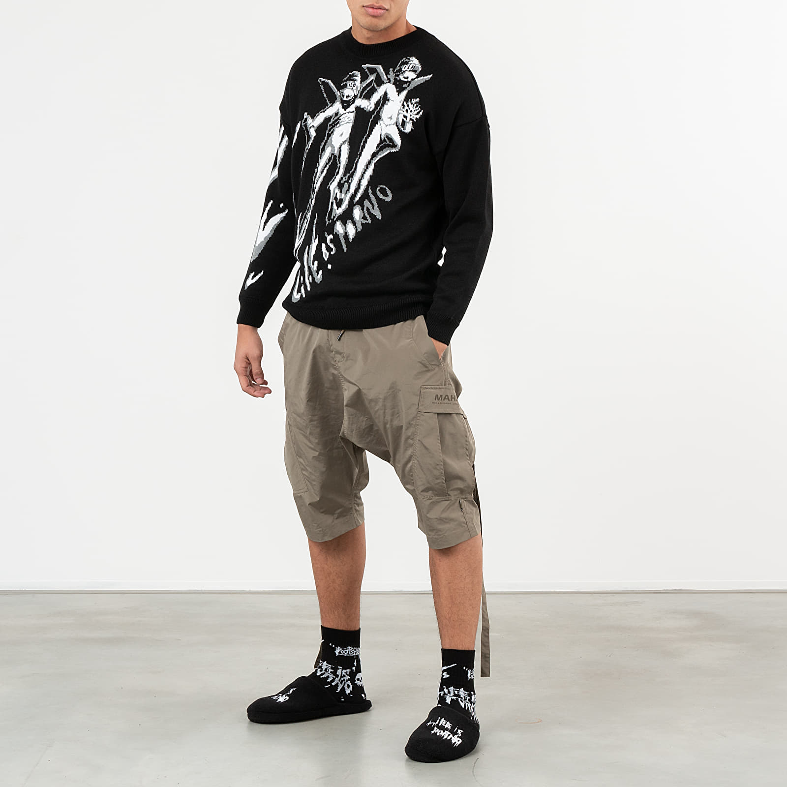 Swetry LIFE IS PORNO xxx Footshop Sweater Black