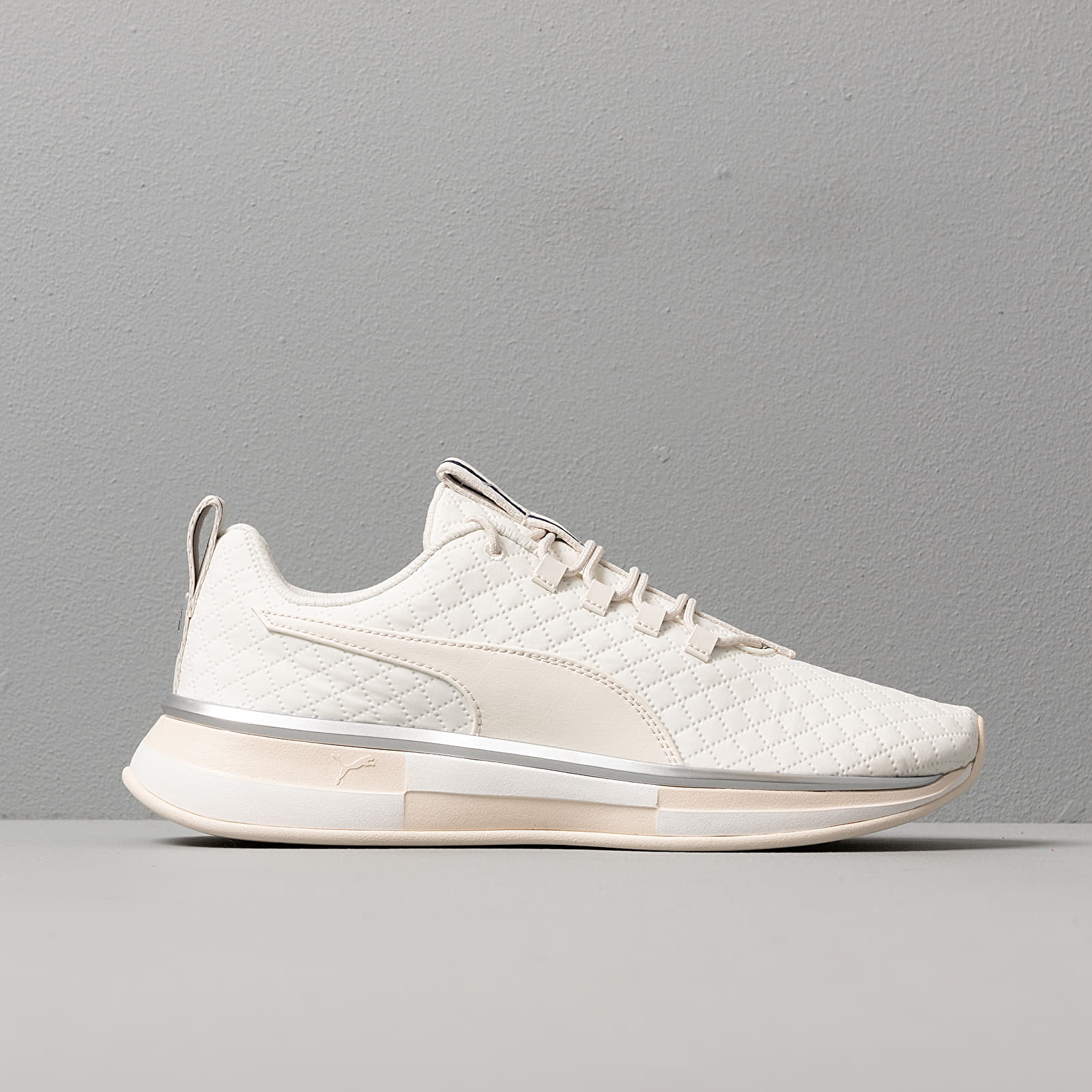 Women s shoes Puma x Selena Gomez Runner Quilted W Whisper White Footshop