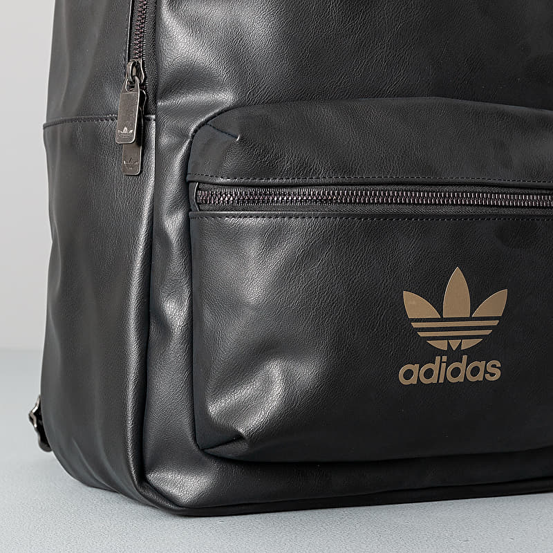 adidas backpack for men Stadium Soccer Team Sports Bag with Ball Pocket, 36L : Sports & Outdoors Zip closures with extended molded pulls adidas - Prime 7 Backpack
