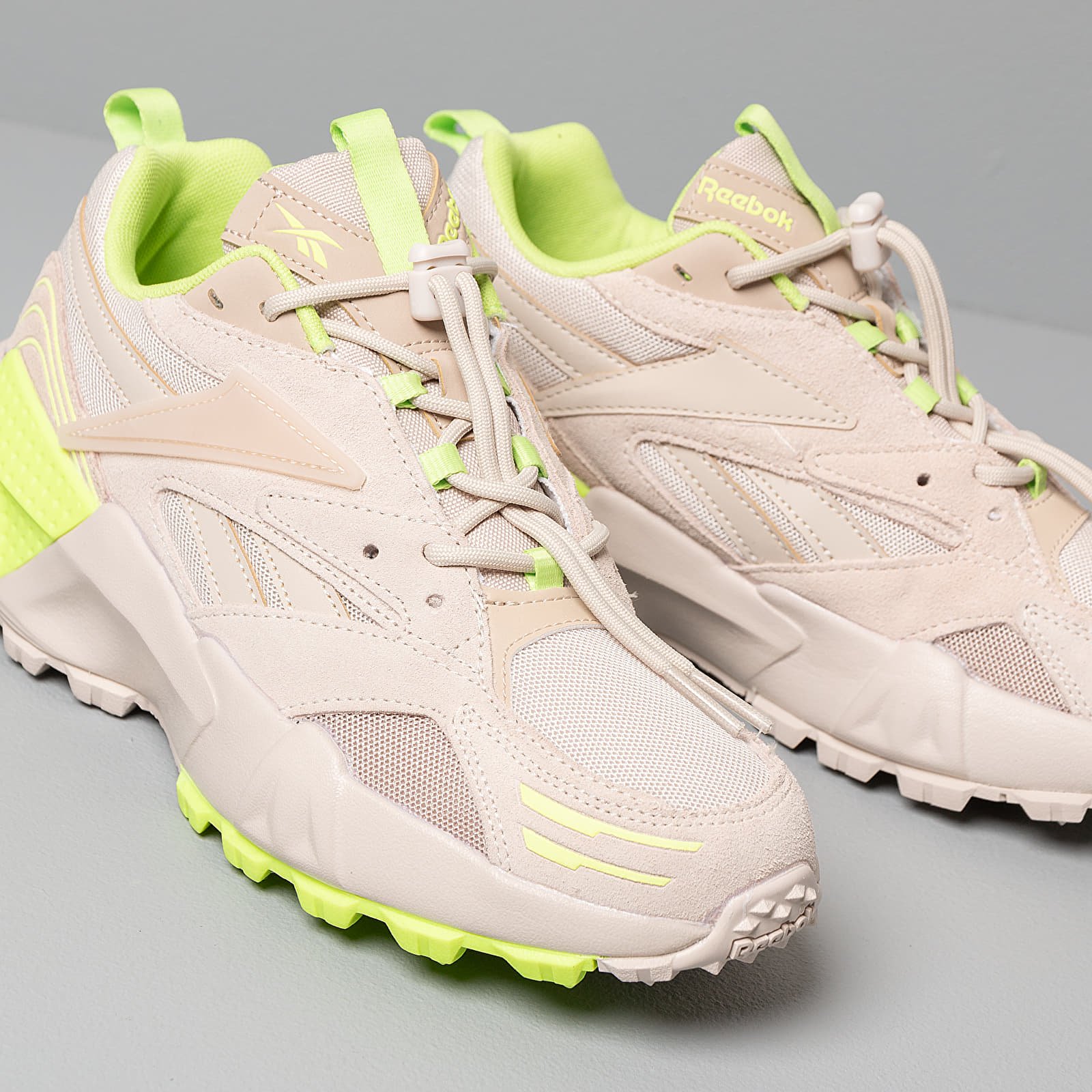 Reebok aztrek double mix trail trainers discount in beige