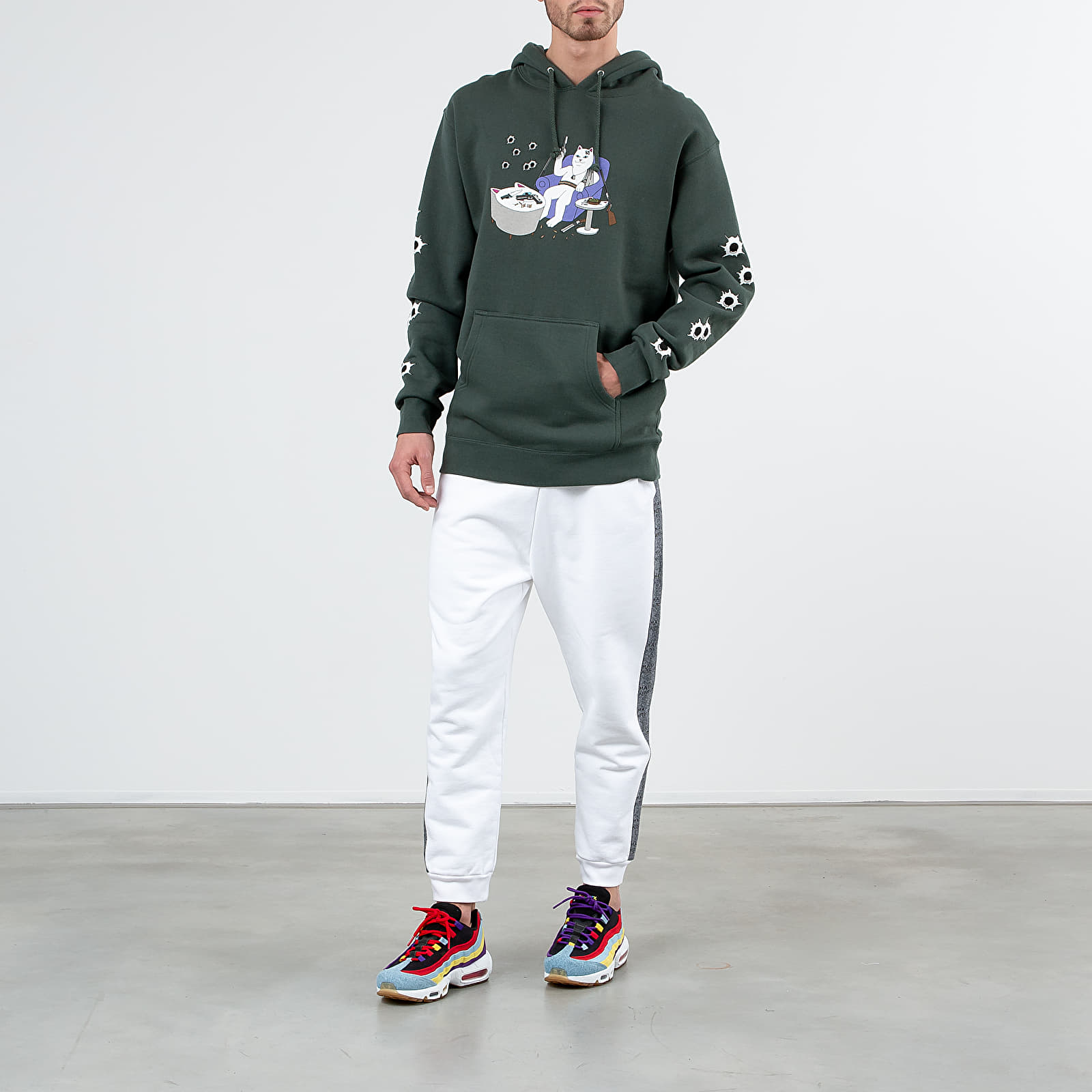 Hoodies en truien RIPNDIP Bullet Proof Hoodie Hunter Green