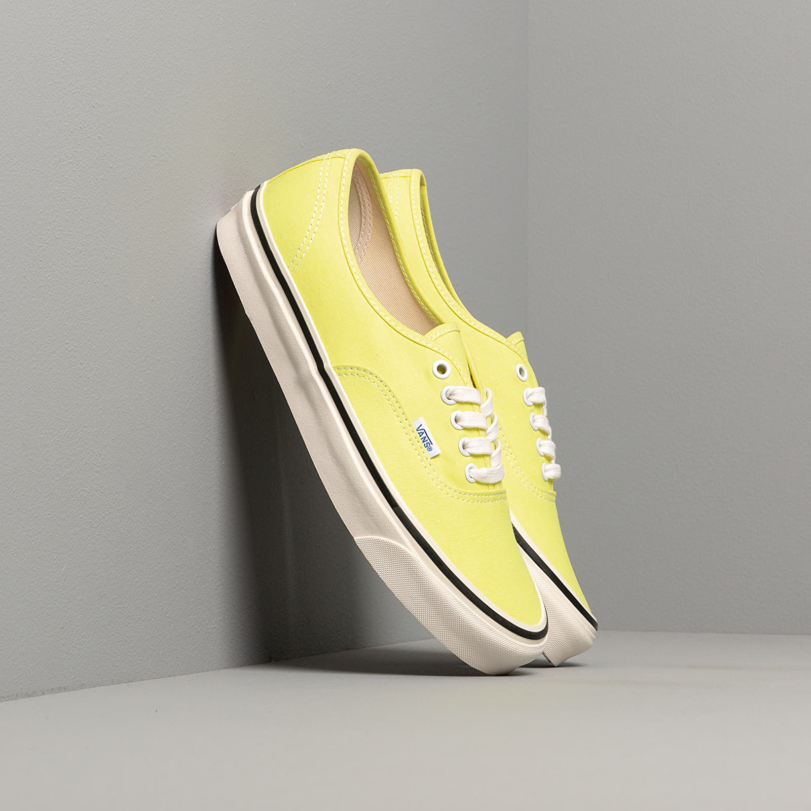 Street shoes Vans Authentic 44 Dx (Anaheim Factory) Yellow