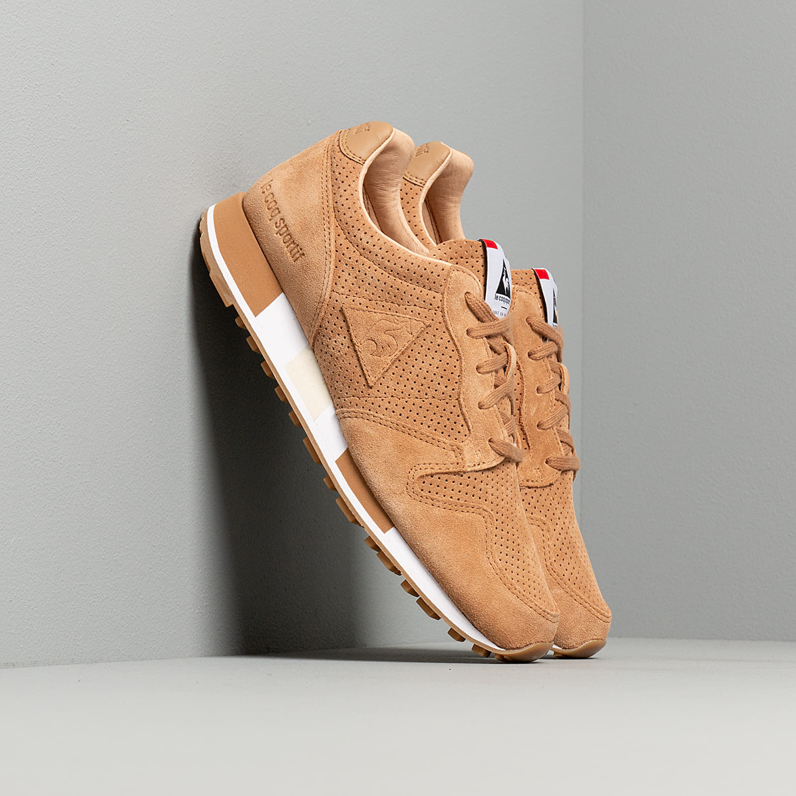 Men s shoes le coq sportif Omega Premium Tan Footshop