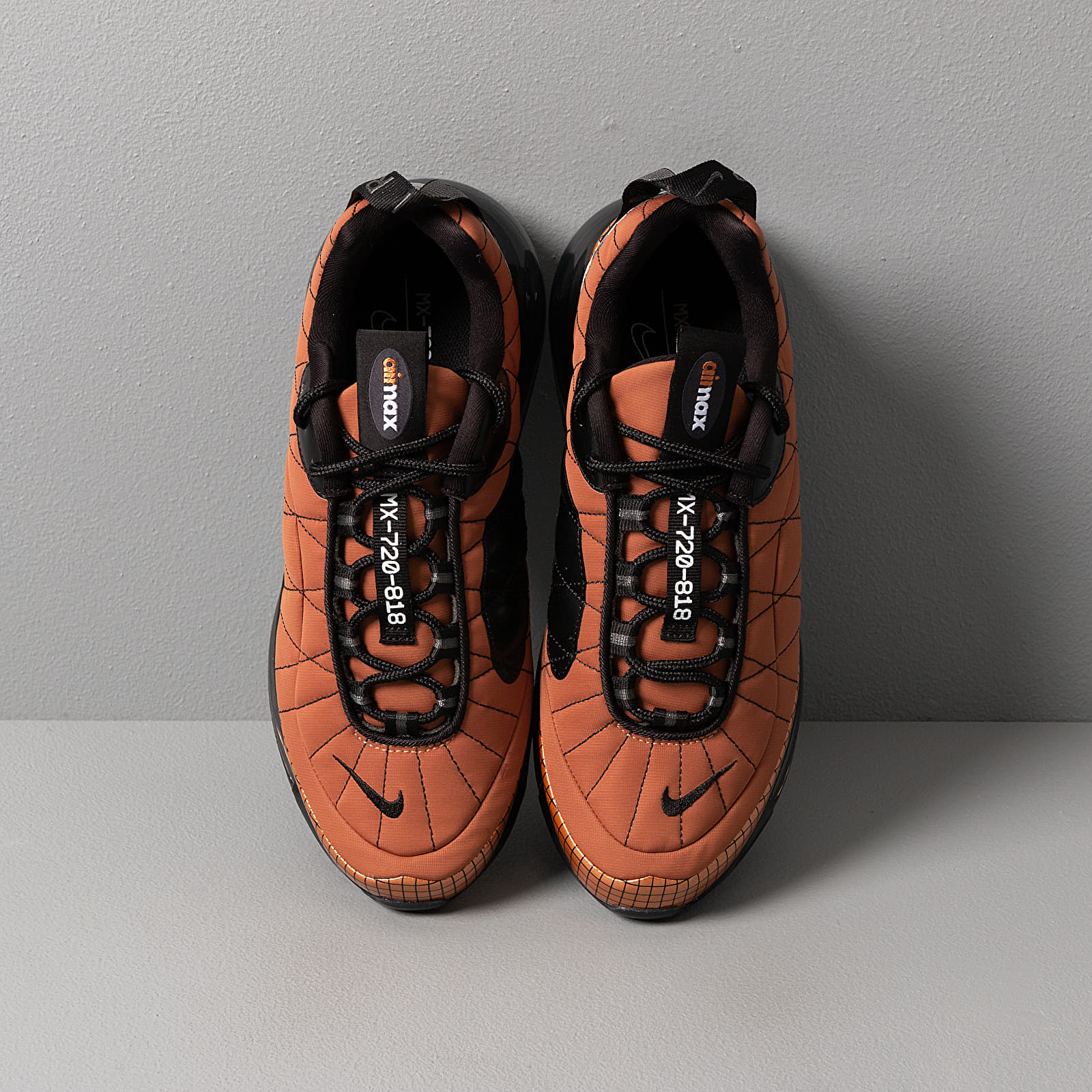 Női cipők Nike W Mx-720-818 Metallic Copper/ White-Black-Anthracite