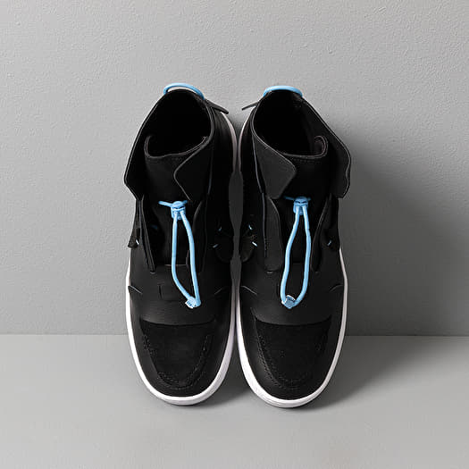 Nike vandalized lx top black