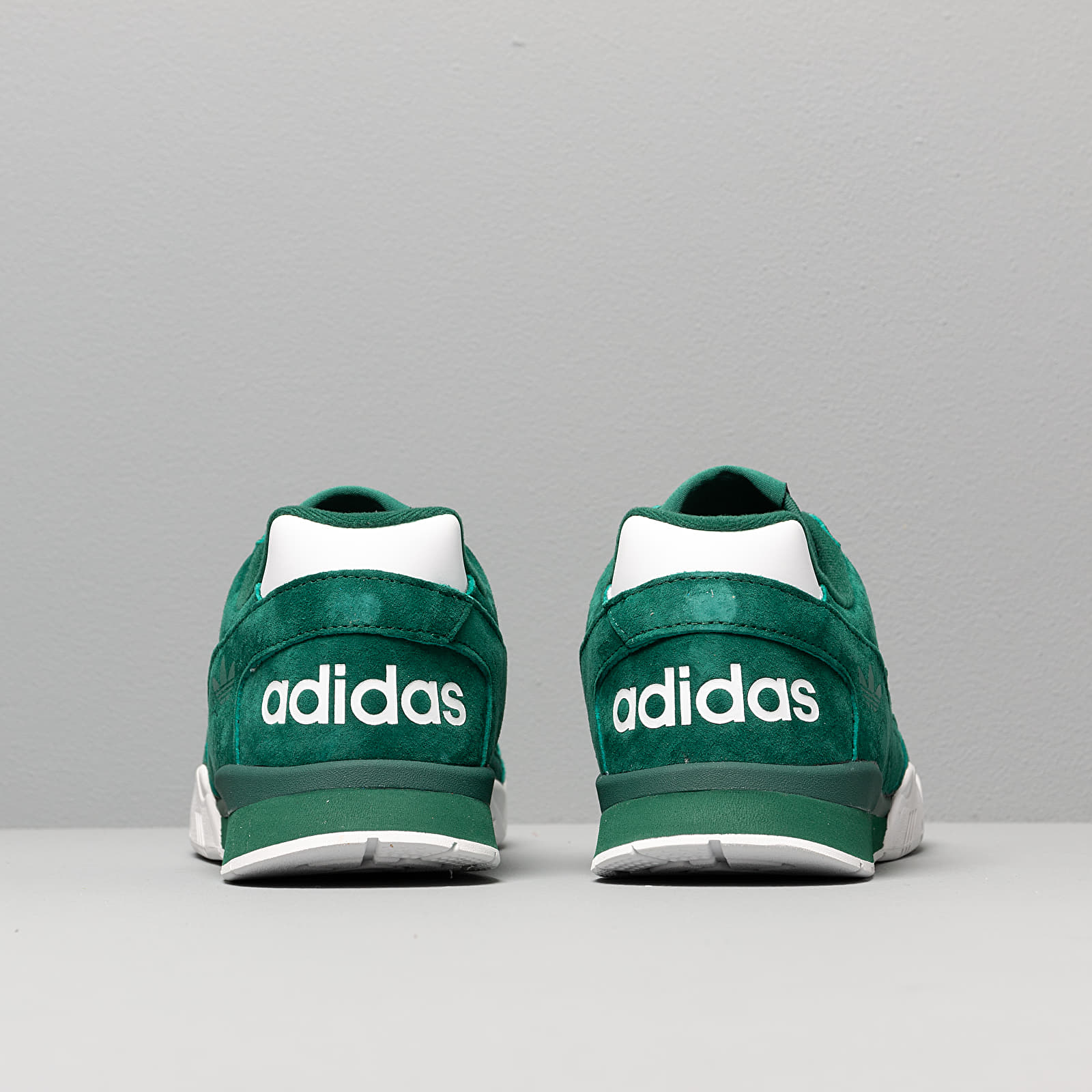 Adidas originals deals quesence maroon trainers