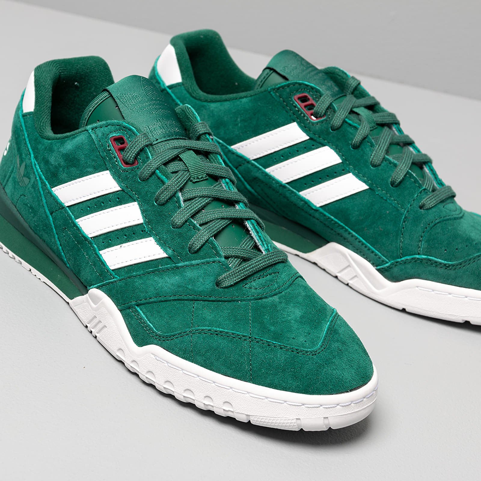 Men s shoes adidas A.R. Trainer Core Green Ftw White Core