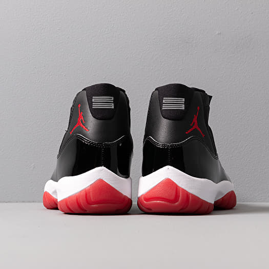 Air jordan 11 outlet black and red