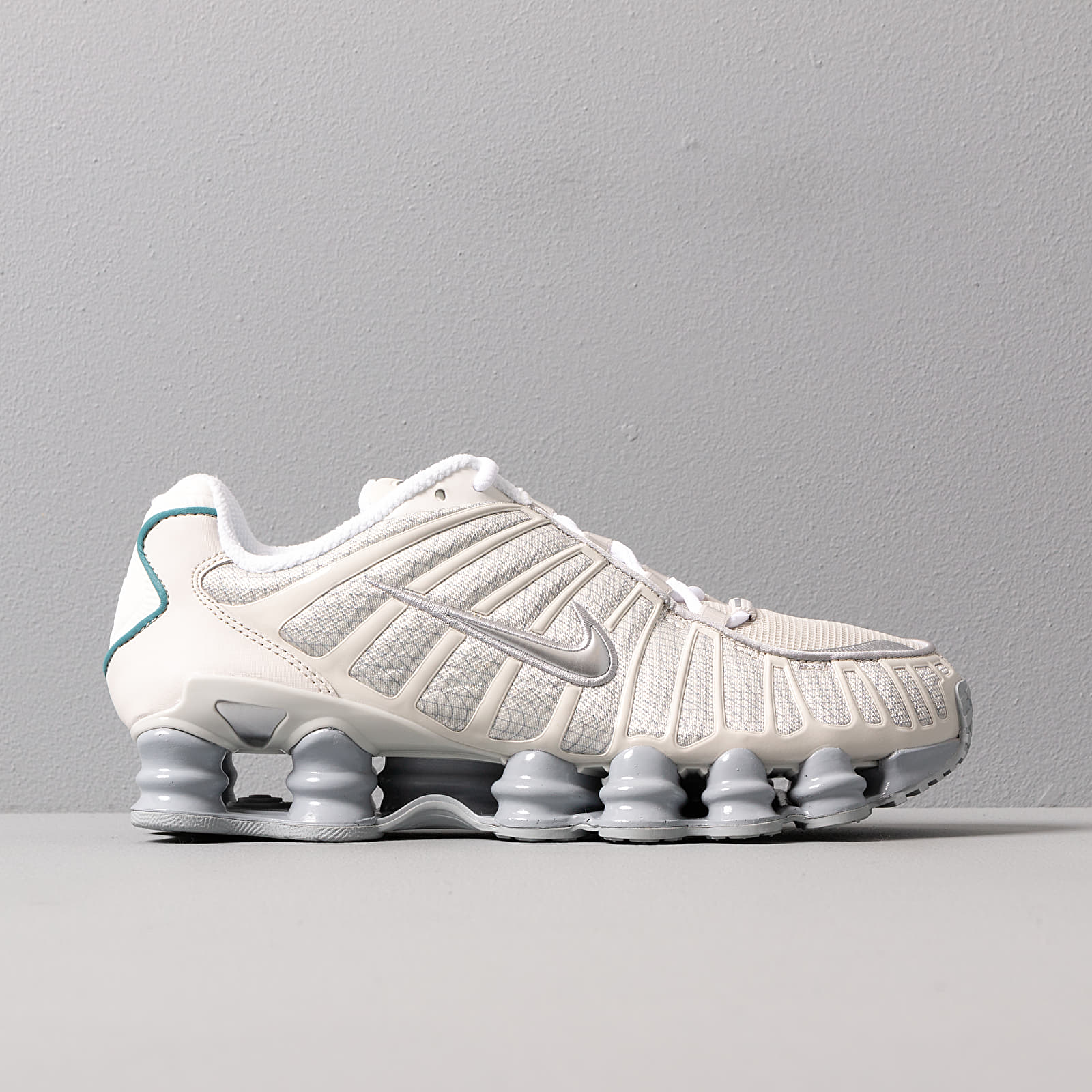 Scarpe uomo Nike Shox TL Light Bone/ Metallic Silver-Cool Grey