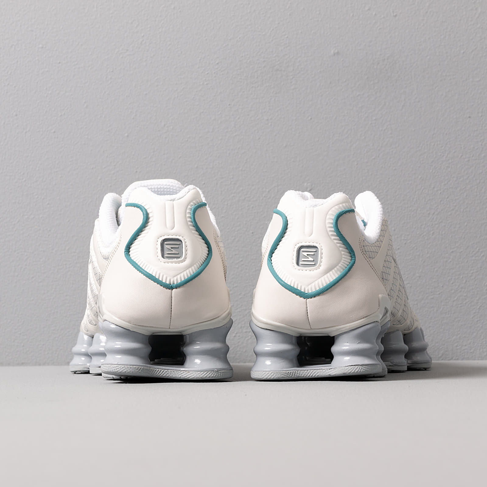 Scarpe uomo Nike Shox TL Light Bone/ Metallic Silver-Cool Grey