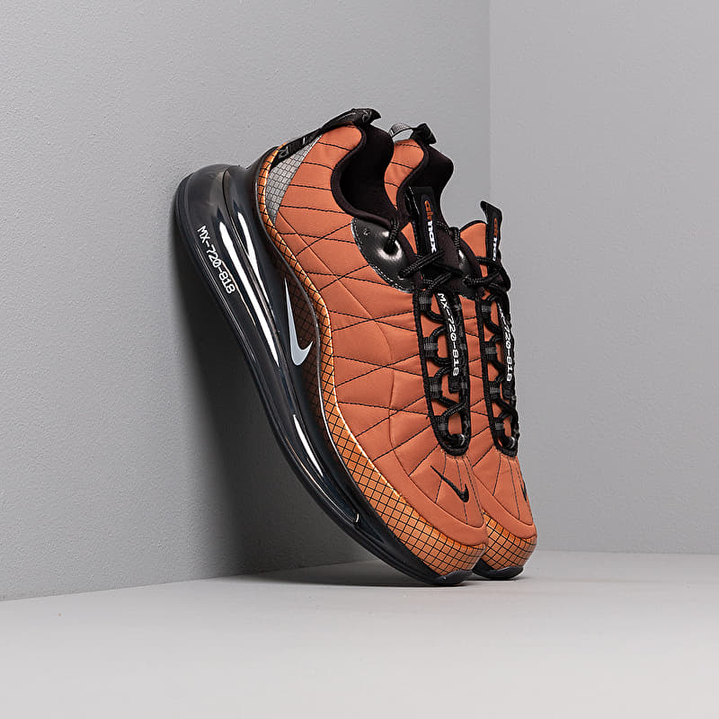 Încălțăminte și sneakerși pentru bărbați Nike Mx-720-818 Metallic