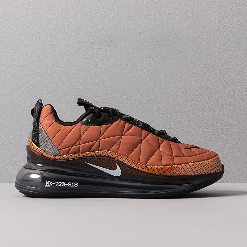 Încălțăminte și sneakerși pentru bărbați Nike Mx-720-818 Metallic