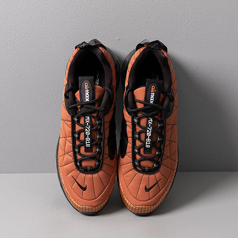 Încălțăminte și sneakerși pentru bărbați Nike Mx-720-818 Metallic