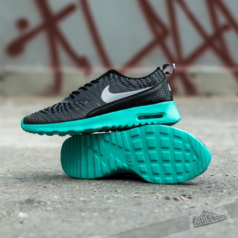 Turquoise nike hotsell air max thea