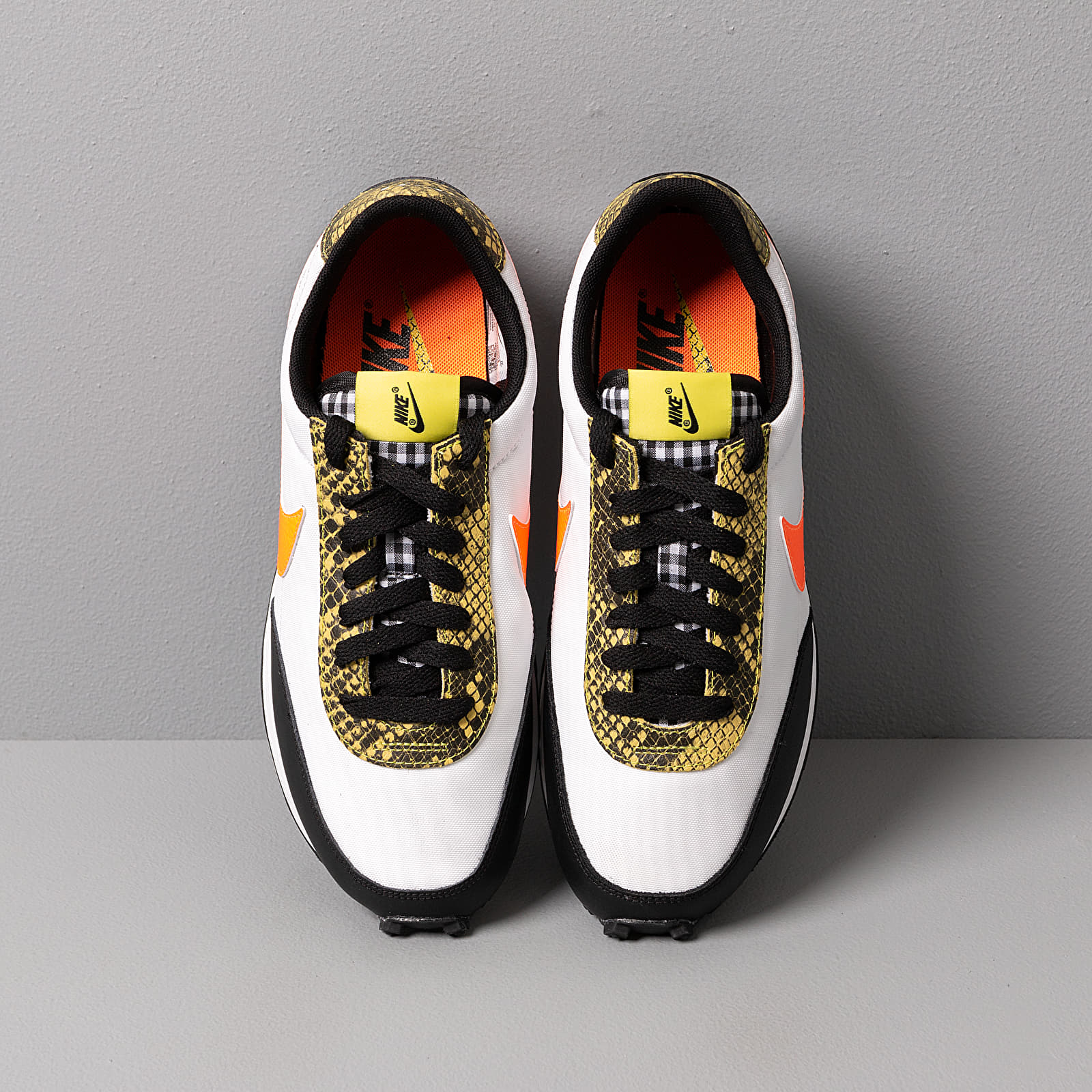 Chaussures et baskets femme Nike W Daybreak QS Black/ Total Orange-Dynamic Yellow-White
