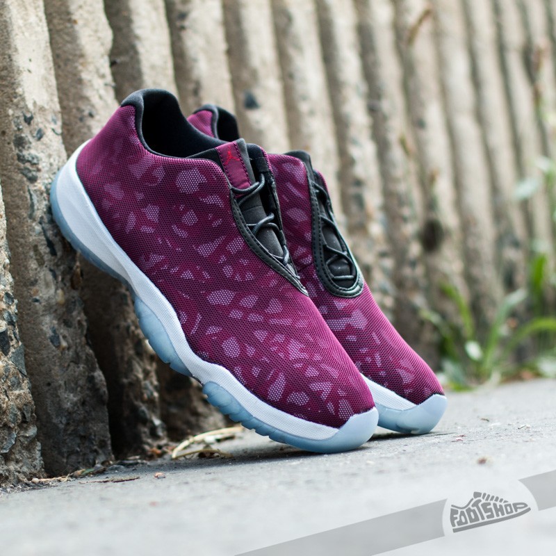 Air Jordan Future Low Bordeaux/ Black-Gym Red-White | Footshop display picture 3