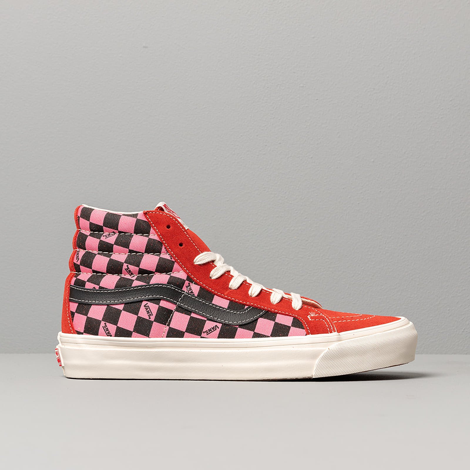 Vans vault checkerboard clearance red