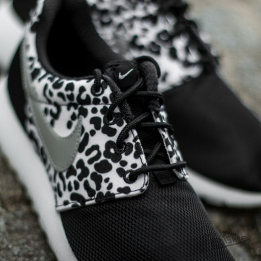 Roshe black and white cheetah hot sale print