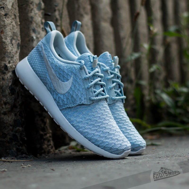Nike WMNS Rosherun Flyknit Light Armory Blue Pure Platinum White