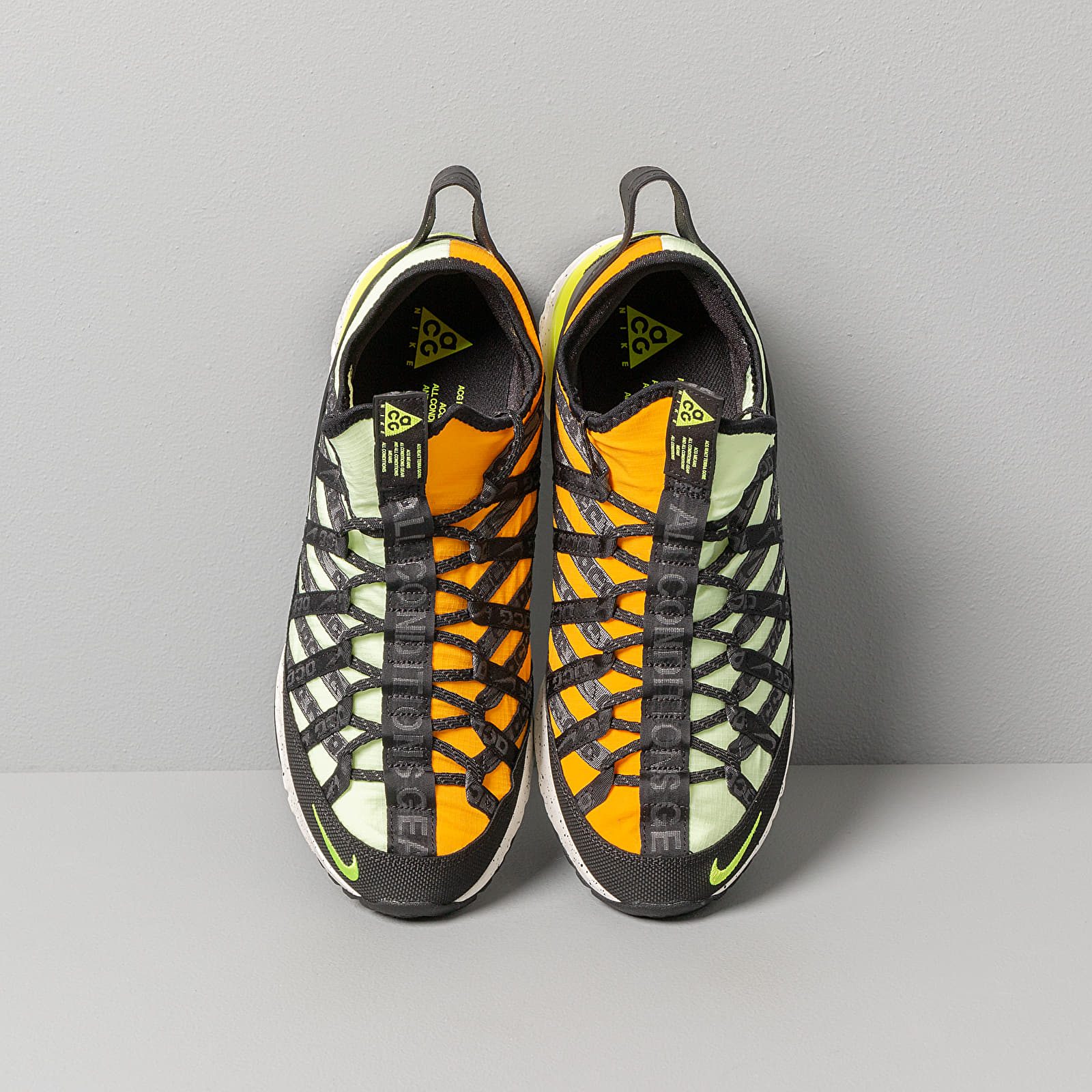 Férfi cipők Nike ACG React Terra Gobe Barely Volt/ Volt-University Gold