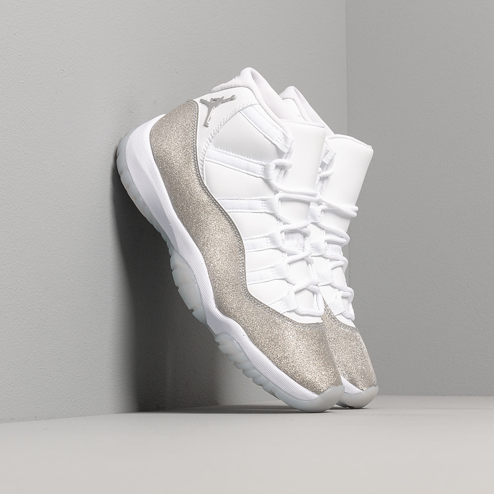 Air Jordan 11 Retro Wmns