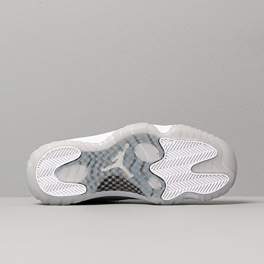 Chaussures et baskets femme Air Jordan 11 Retro Wmns White