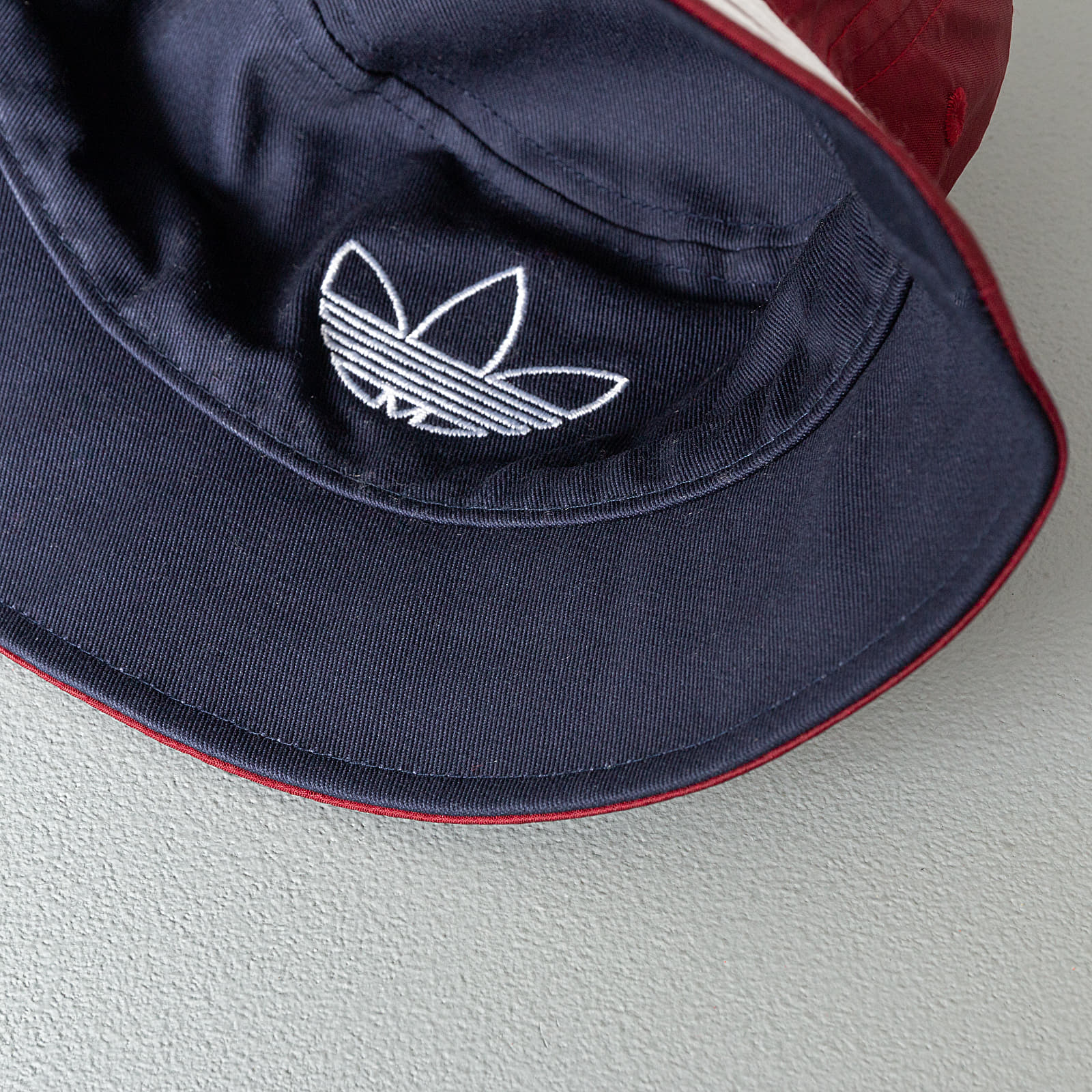 Hüte adidas Sprt Reversible Bucket Night Indigo/ Collegiate Burgundy
