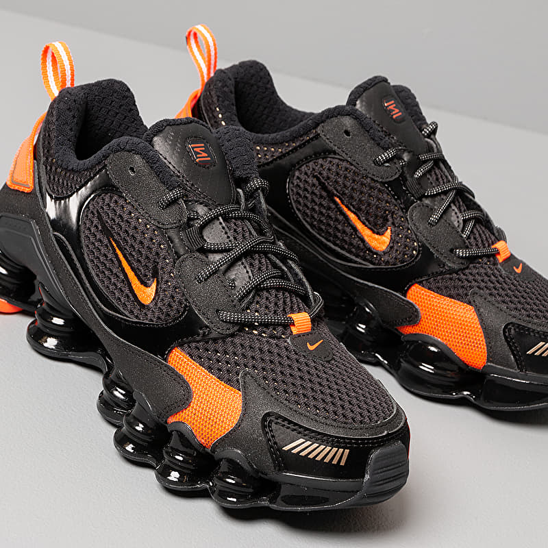 Nike W Shox TL Nova Sp Black/ Metalic Field-Hyper Crimson | Footshop