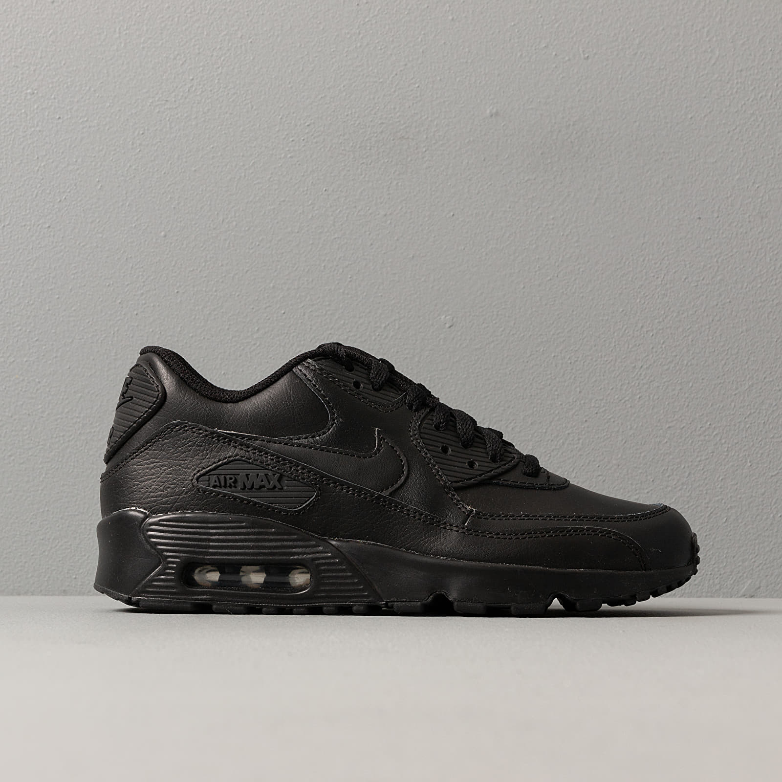 Moteriška avalynė Nike Air Max 90 Leather (GS) Black/ Black