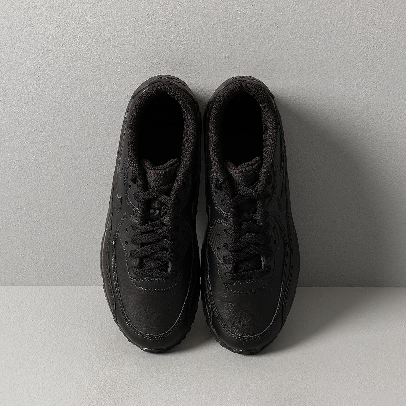 Moteriška avalynė Nike Air Max 90 Leather (GS) Black/ Black